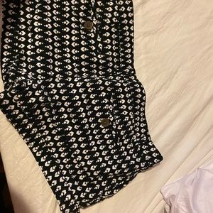 Black and white designed cargo material shorts